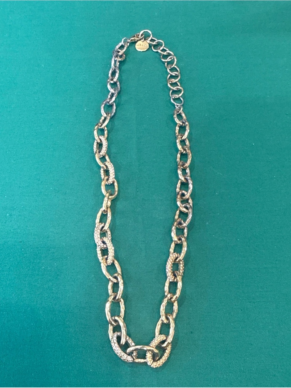 Stella And Dot Goldtone Hammered Link Necklace W/Rhinestones. 43D